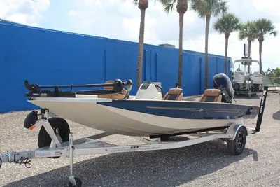 Xpress Boats X19 PRO
