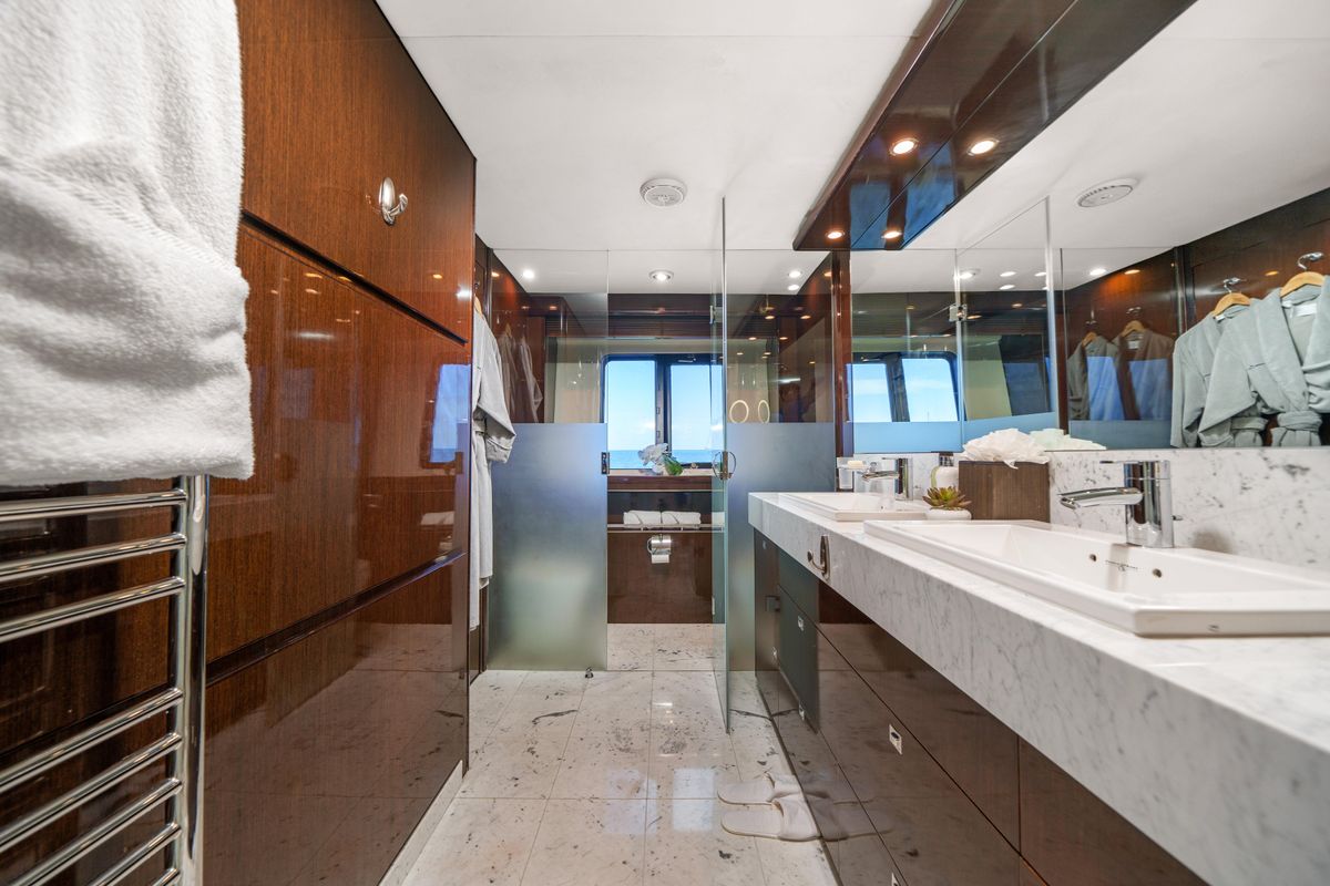 2011 Princess 95 