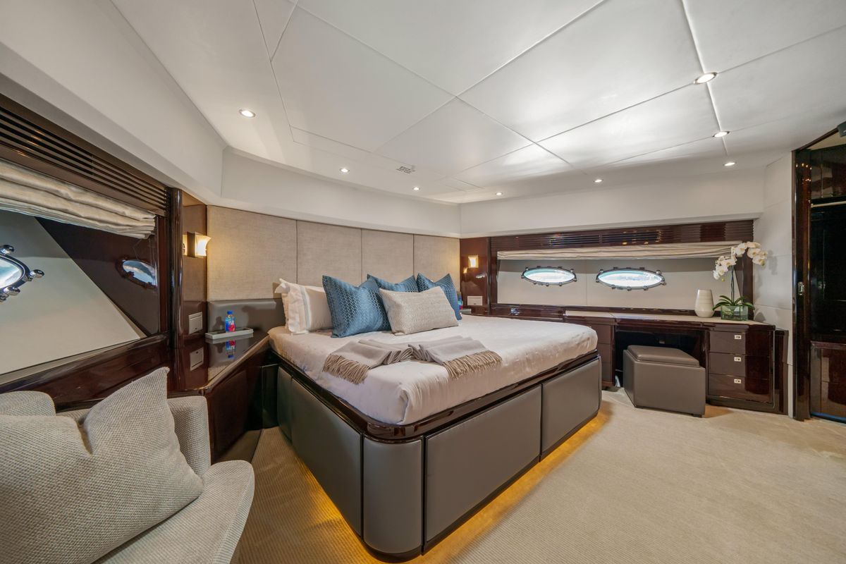 2011 Princess 95 