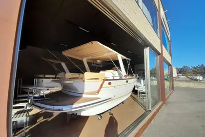 2024 Cantieri Venere 28 FLASH