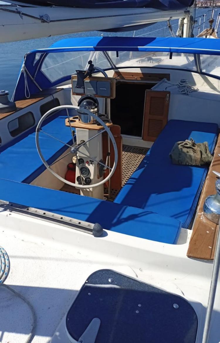 1980 Irwin 52 Centre Cockpit for sale - YachtWorld