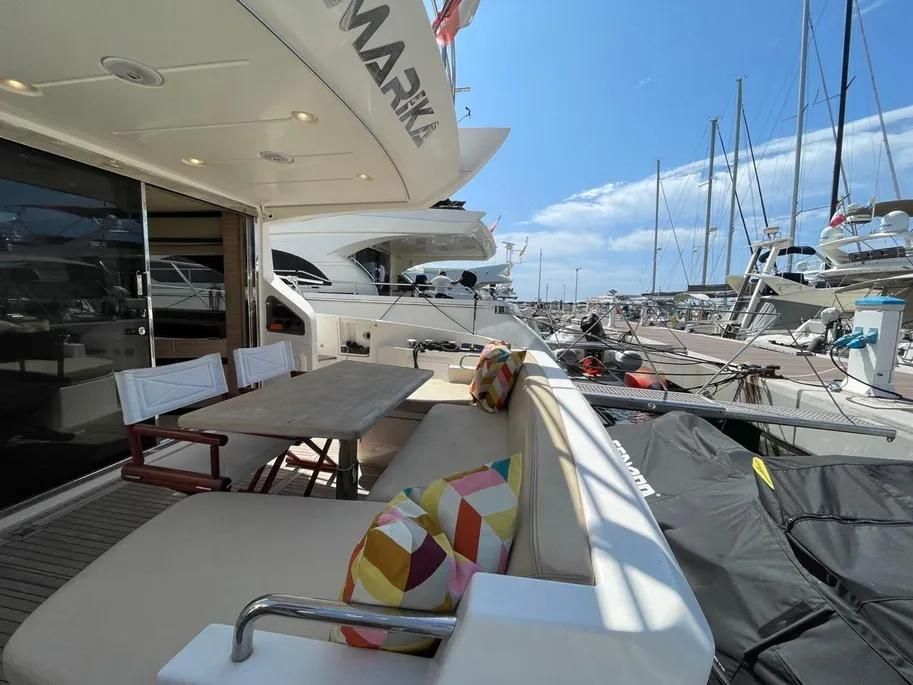 2011 Azimut 53 