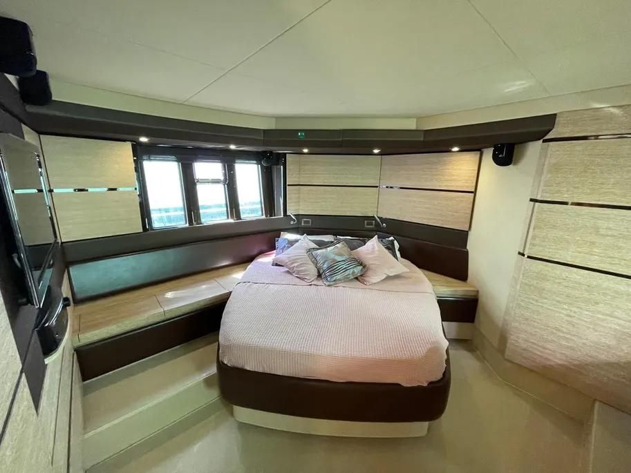 2011 Azimut 53 