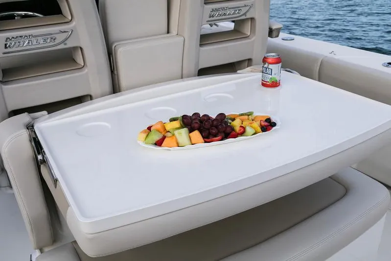 Boston Whaler 330 Outrage Yacht Photos Pics Manufacturer Provided Image