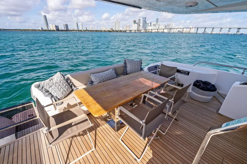 Santa Maria Yacht Photos Pics 