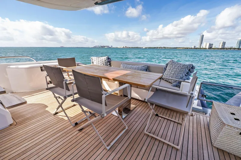 Santa Maria Yacht Photos Pics 