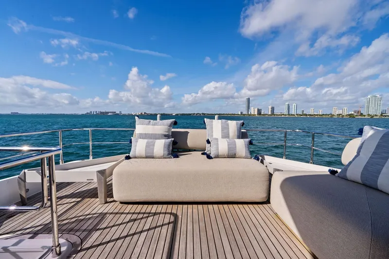 Santa Maria Yacht Photos Pics 