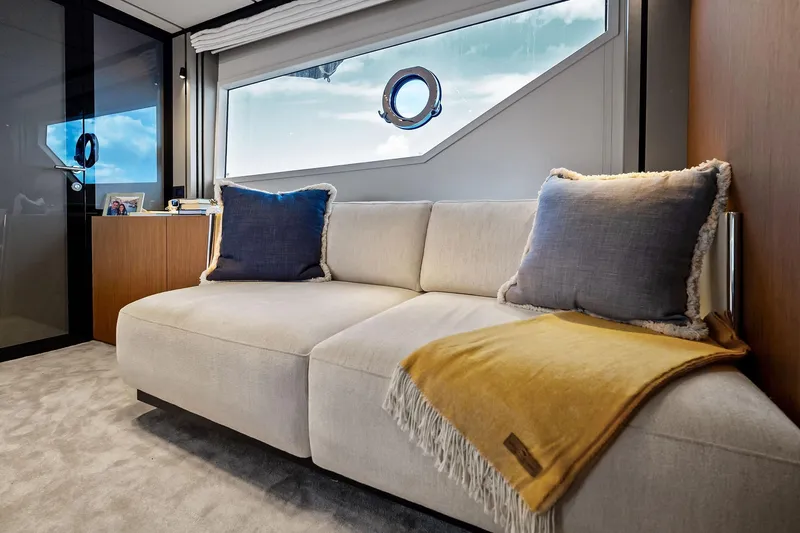 Santa Maria Yacht Photos Pics 