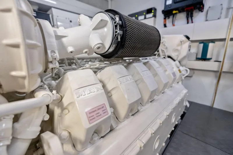 Santa Maria Yacht Photos Pics 