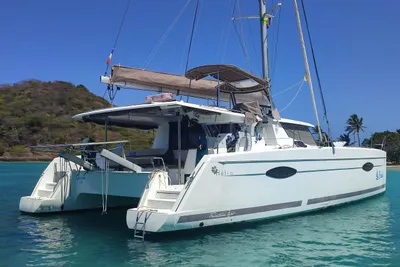 2013 Fountaine Pajot Helia 44