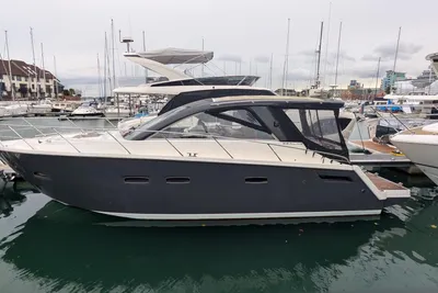 2009 Sealine SC35
