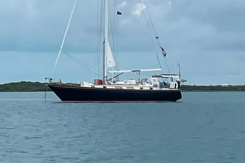 Trumpeter Yacht Photos Pics 