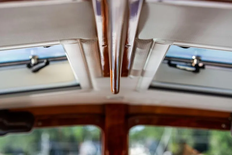 Gracious Yacht Photos Pics 