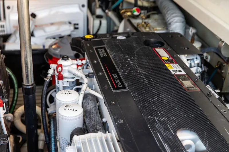 Gracious Yacht Photos Pics 