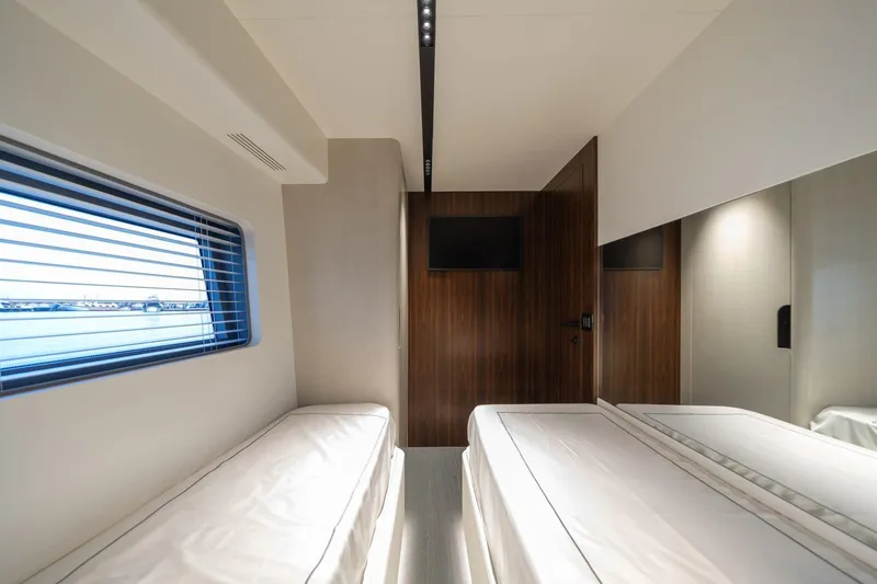  Yacht Photos Pics Astondoa As5