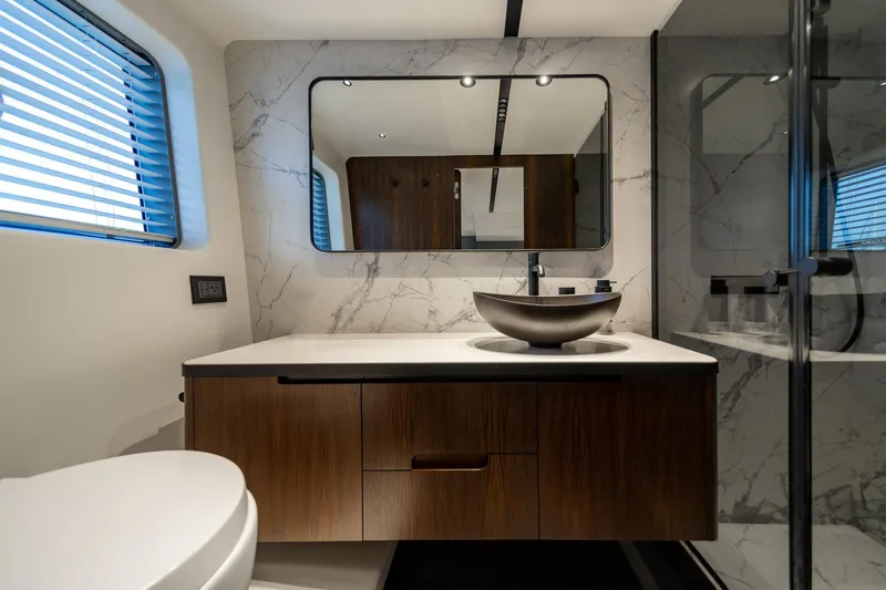  Yacht Photos Pics Astondoa As5