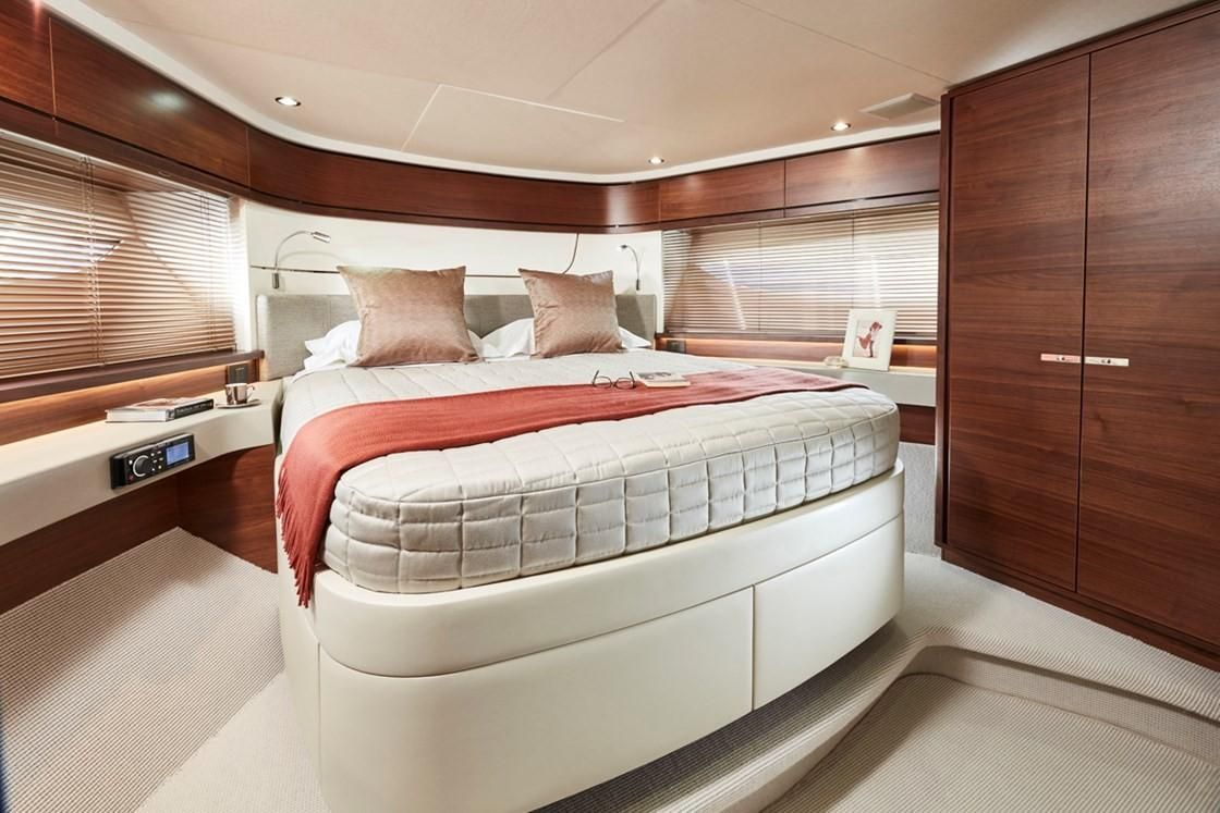 2019 Princess 69 