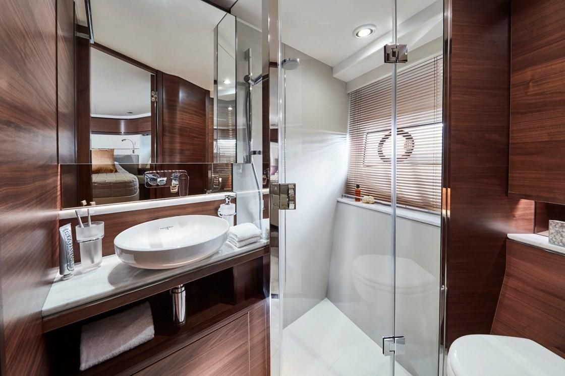 2019 Princess 69 