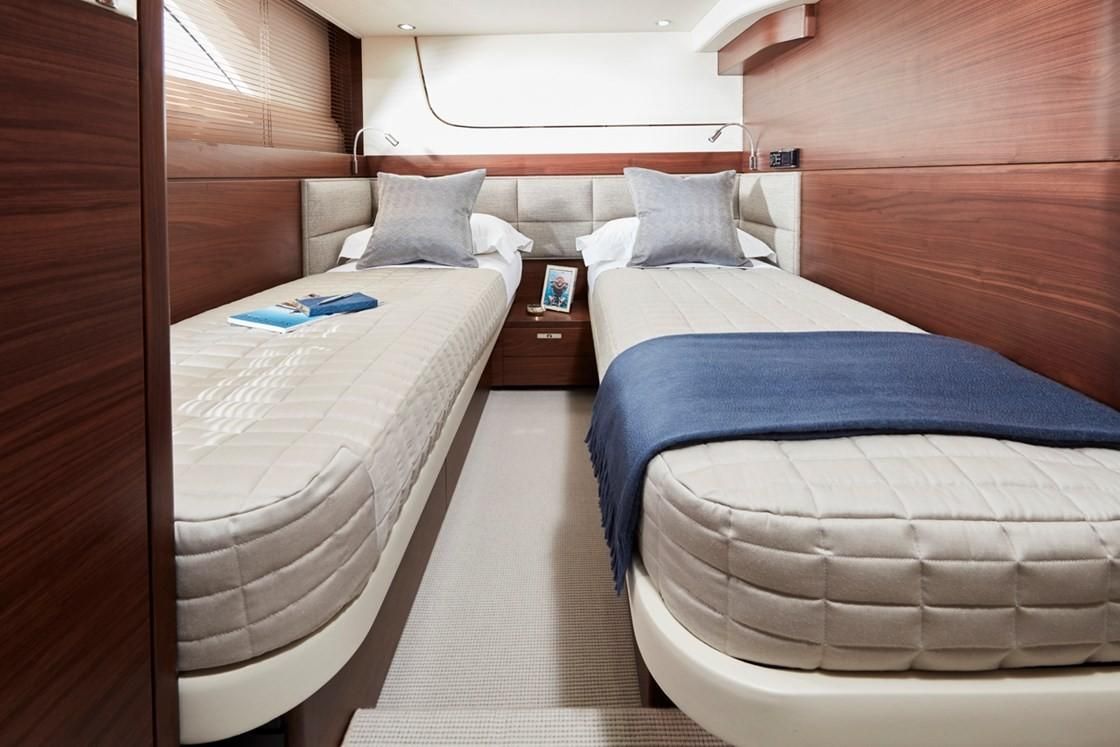 2019 Princess 69 