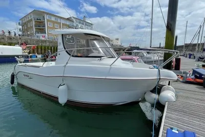 2007 Arvor 210