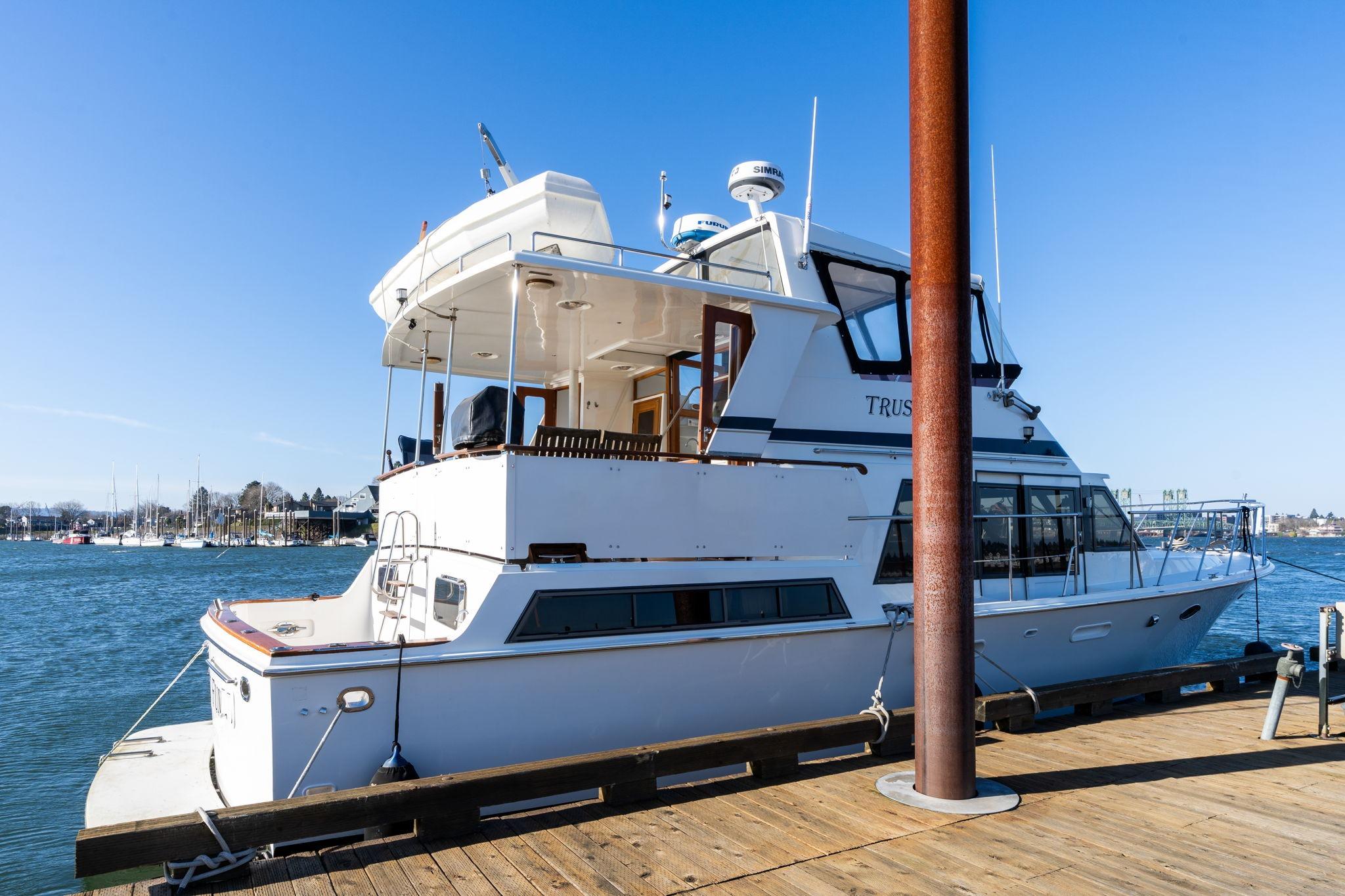 Lien Hwa Cockpit Sundeck