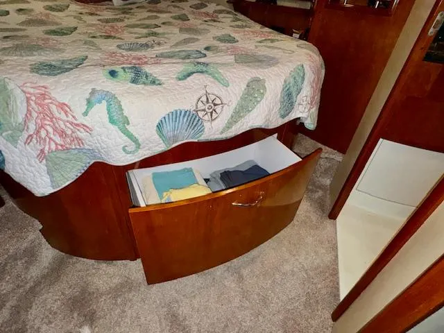 Why Knot Yacht Photos Pics 