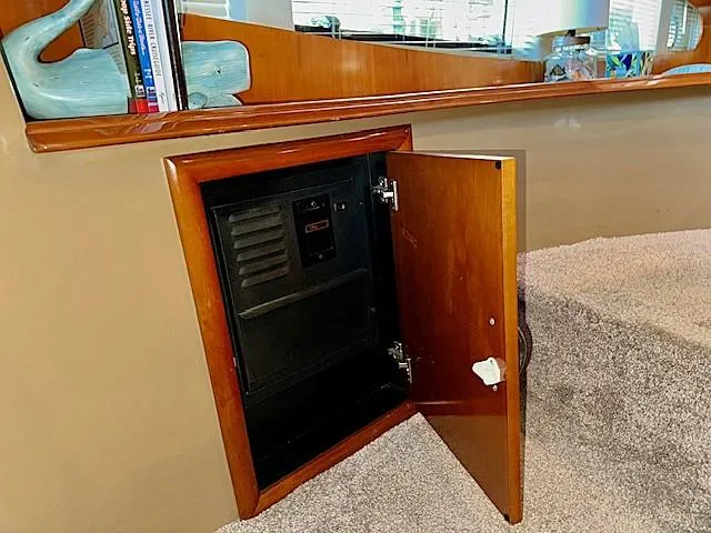 Why Knot Yacht Photos Pics 