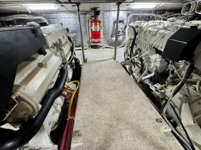 Why Knot Yacht Photos Pics 