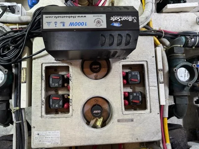 Why Knot Yacht Photos Pics 