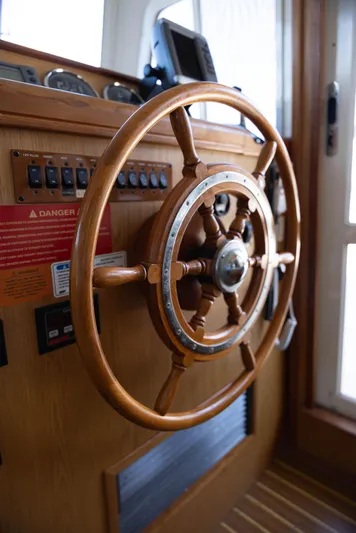 Figur'in It Out Yacht Photos Pics 