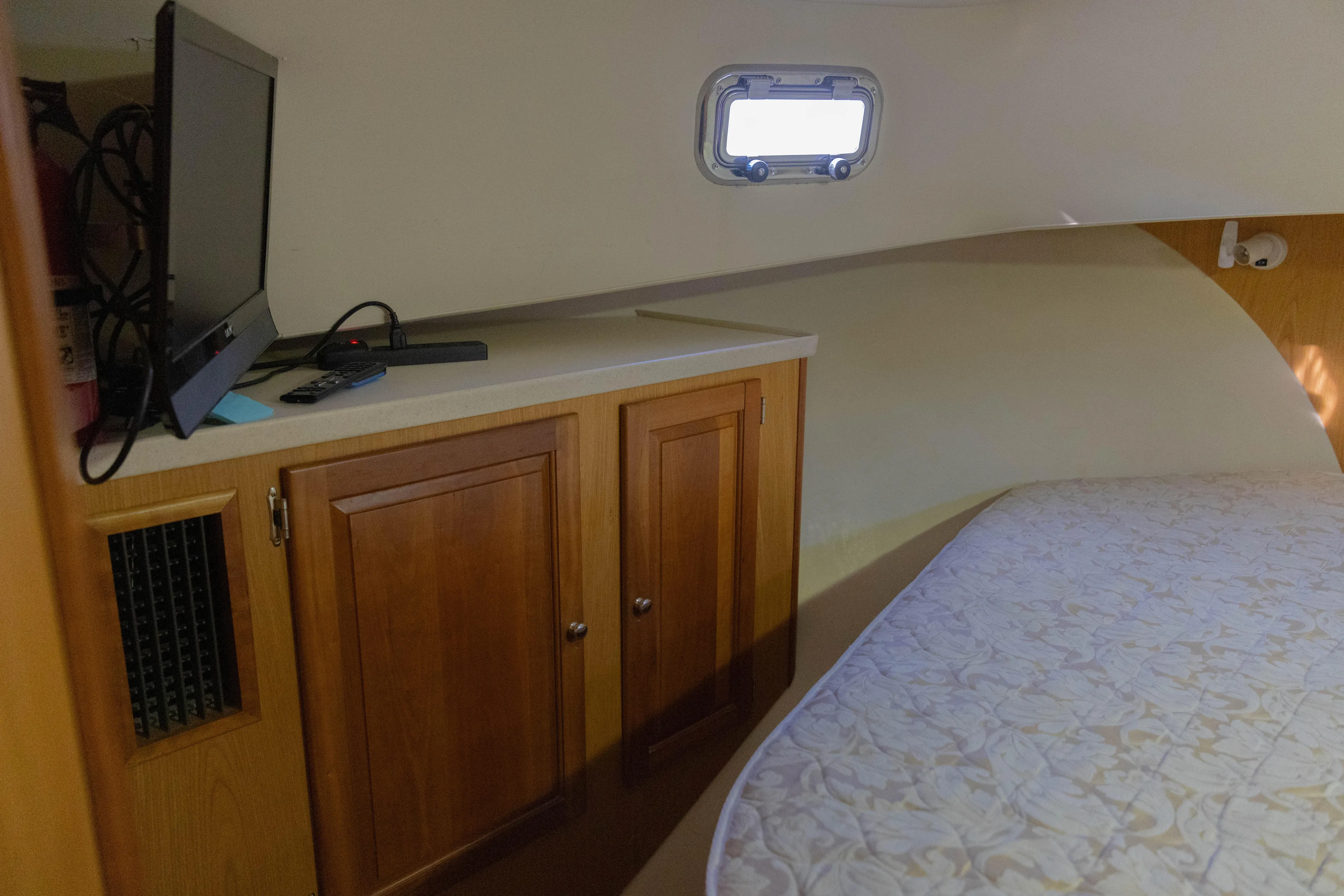 Figur'in It Out Yacht Photos Pics 