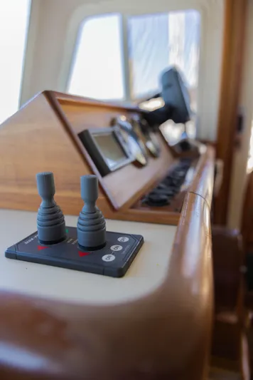 Figur'in It Out Yacht Photos Pics 