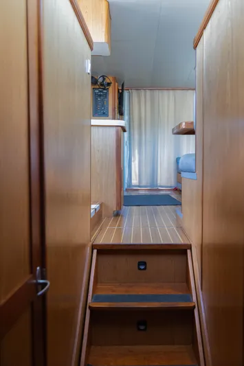 Figur'in It Out Yacht Photos Pics 