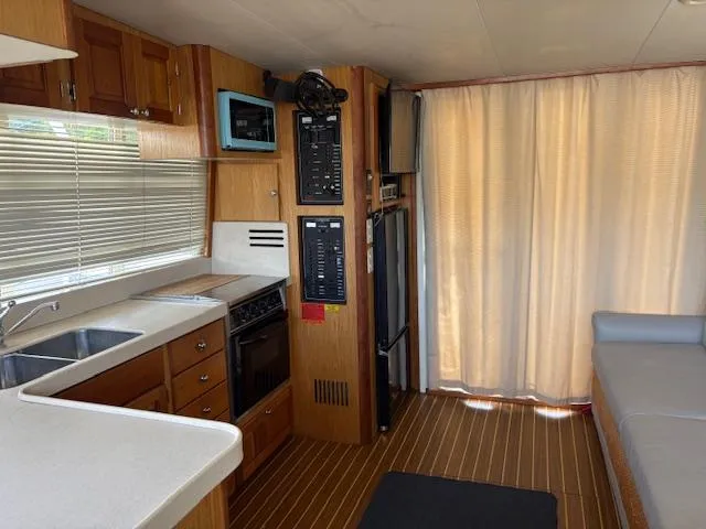 Figur'in It Out Yacht Photos Pics 