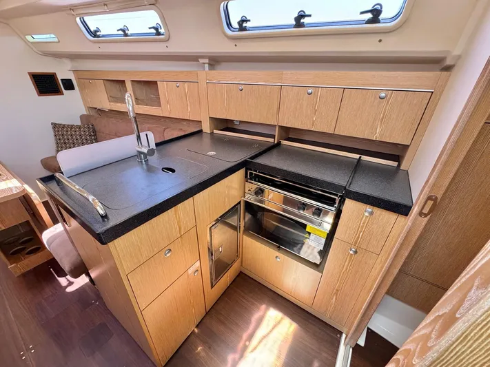 Ahyoka Yacht Photos Pics 