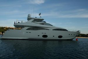 Ferretti Yachts Custom Line CL 97