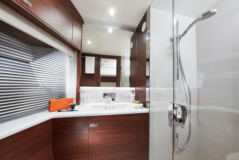 Kiwa Yacht Photos Pics Manufacturer Provided Image: Princess S78 Shower Room