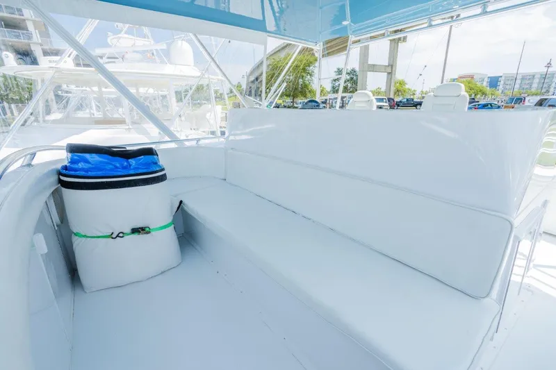 Fins Up Yacht Photos Pics 1987 54 Bertram Convertible Fins Up Forward Helm