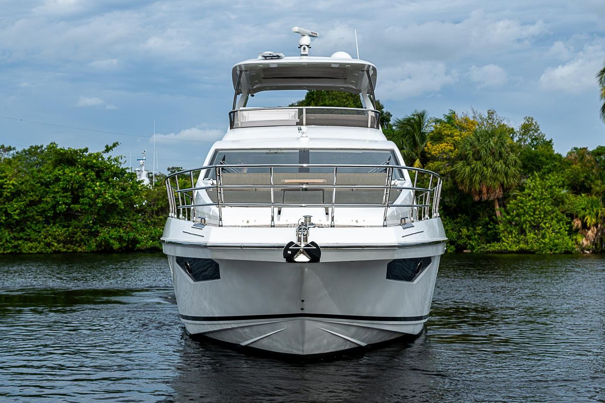 2020 Azimut 66 