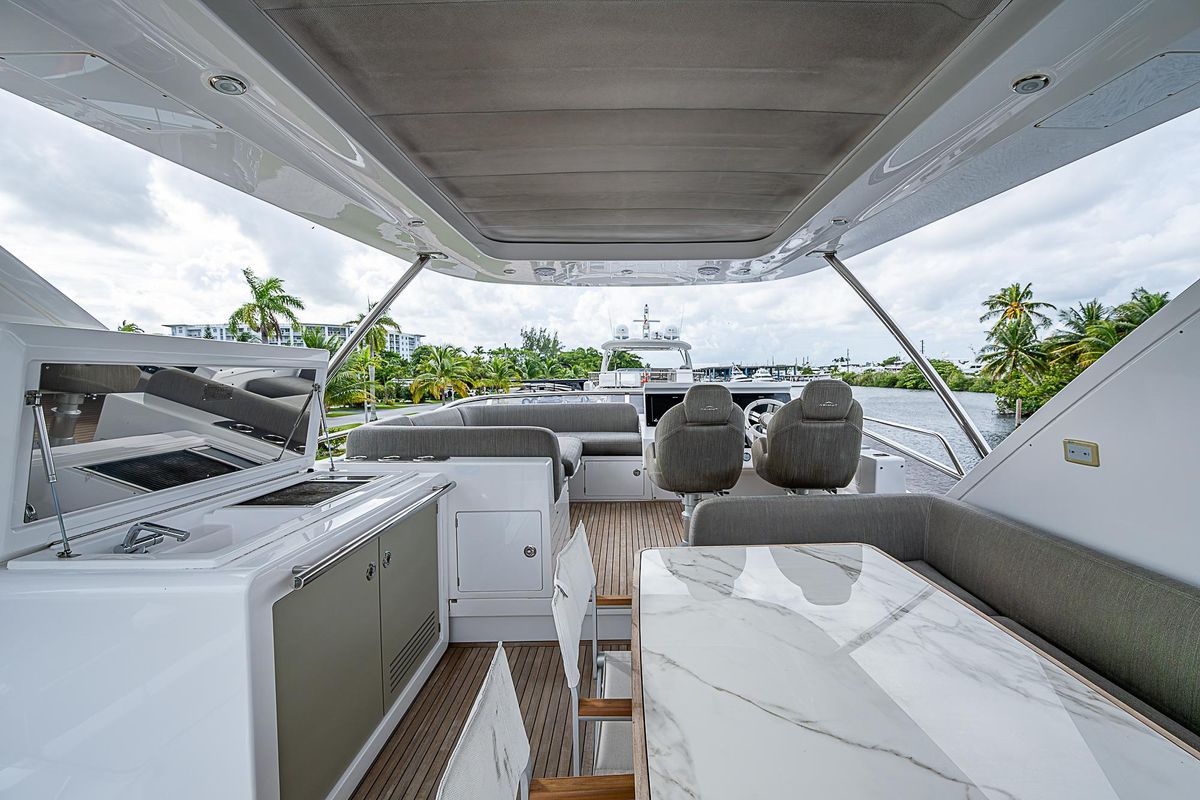 2020 Azimut 66 