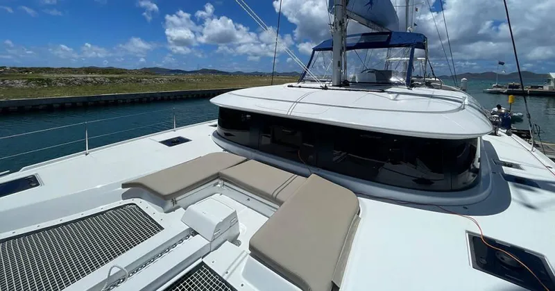 Pebbles Yacht Photos Pics Foredeck View (1)