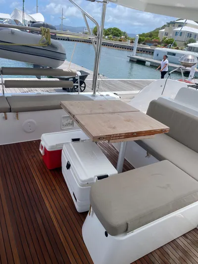 Pebbles Yacht Photos Pics Aft Cockpit View (2)