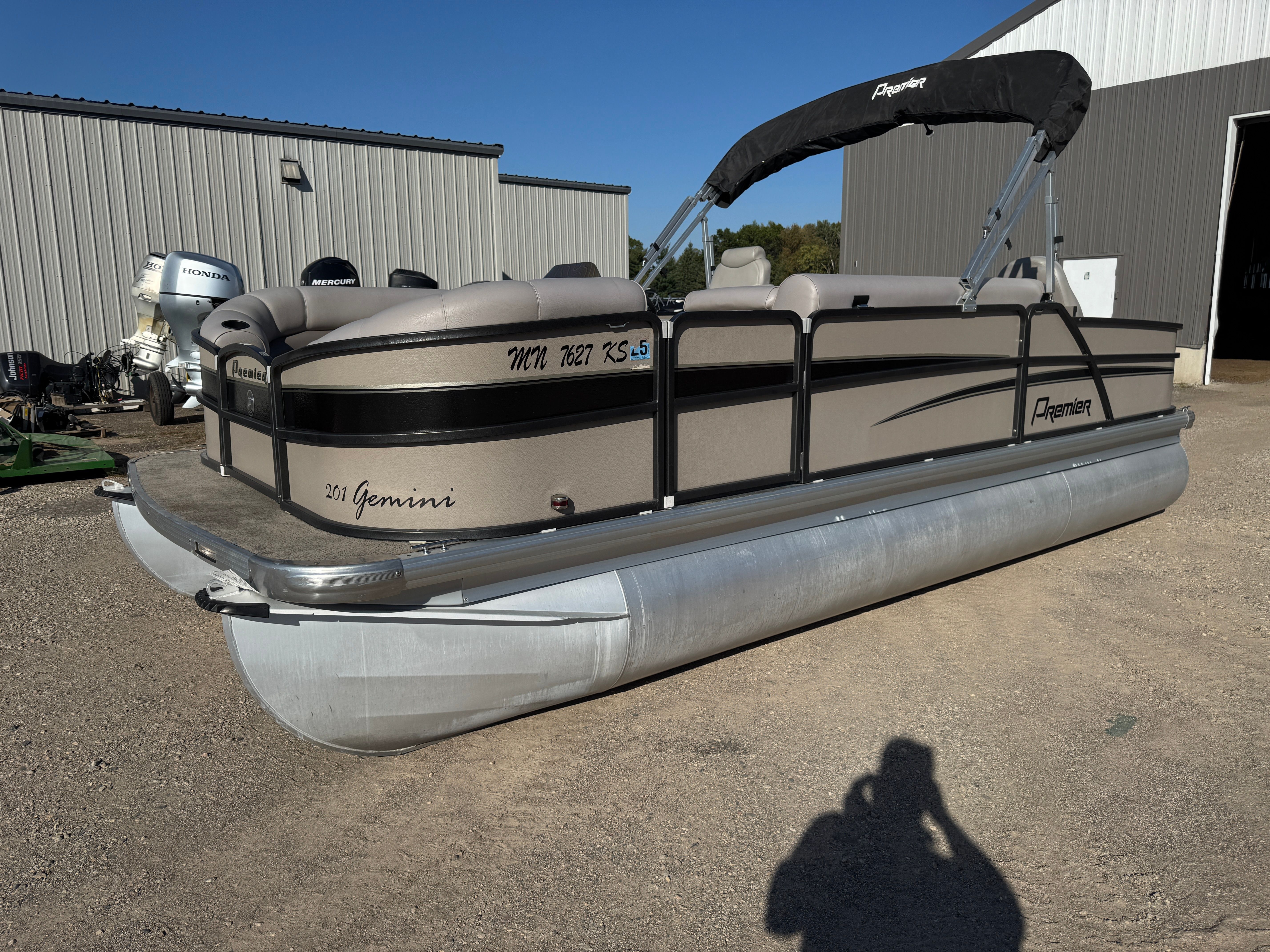 Premier 200 Sunsation Pontoon