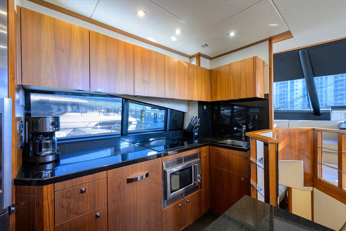 2014 Sunseeker 73 
