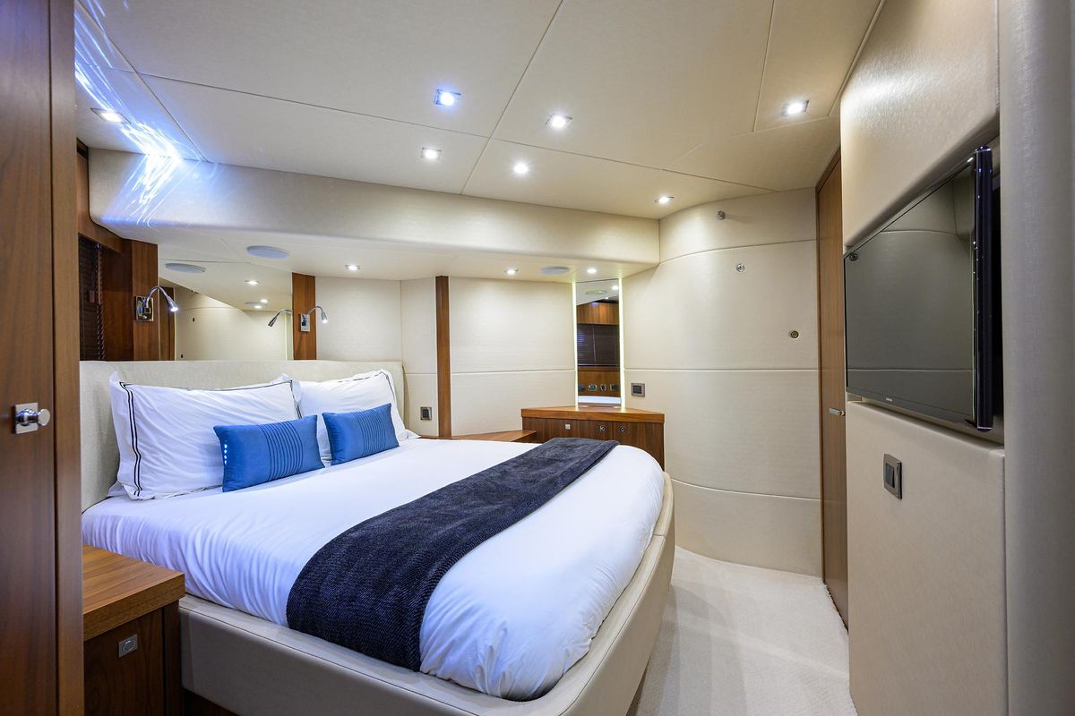 2014 Sunseeker 73 