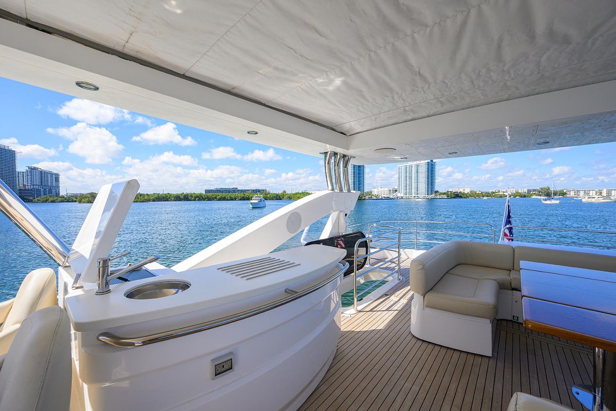 2014 Sunseeker 73 