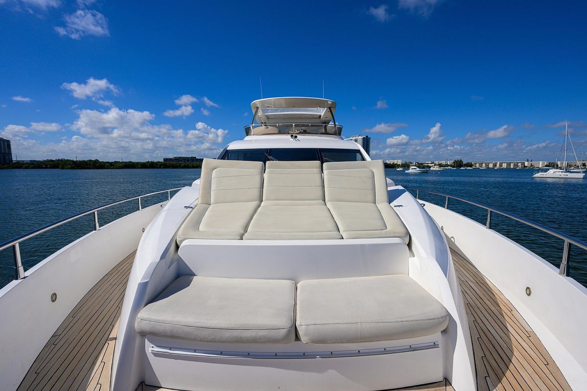 2014 Sunseeker 73 