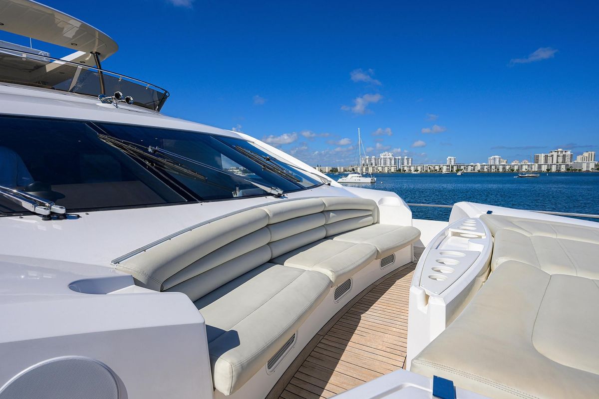 2014 Sunseeker 73 