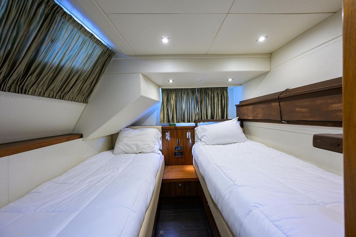 2014 Sunseeker 73 