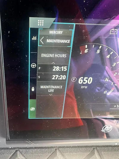 Empoleon Yacht Photos Pics Display screen of 2025 Axopar 37XC showing engine hours and RPM at 650.
